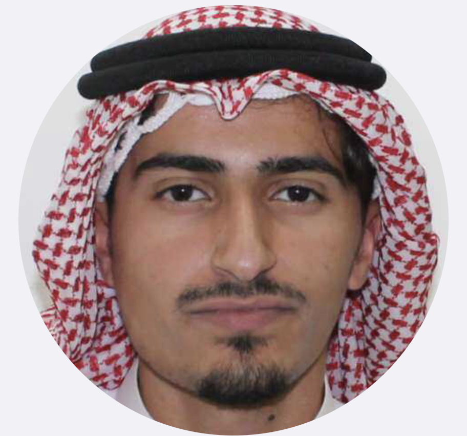 القائد أم المدير المثالي؟
