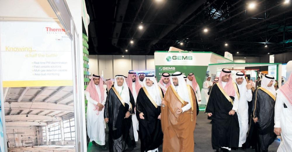 أمير الشرقية: نأمل تحقيق معادلة التوازن البيئي التنموي