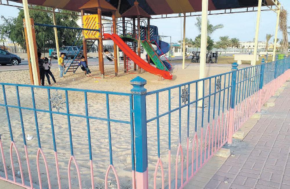 100 متر حواجز لممشى جاوان بصفوى