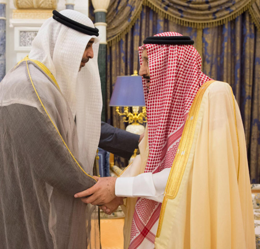 خادم الحرمين يتسلم رسالة خطية من أمير الكويت