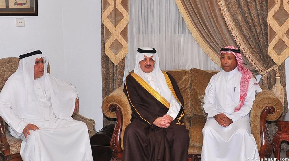 أمير المنطقة الشرقية يعزي أسرة الفلاج