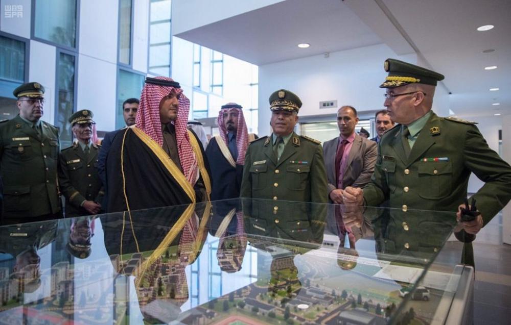 وزير الداخلية يتفقد «معهد الأدلة الجنائية» الجزائري
