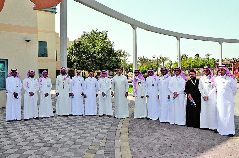 23 جامعيا بالدمام يتعرفون على المشاريع الترفيهية بالبحرين