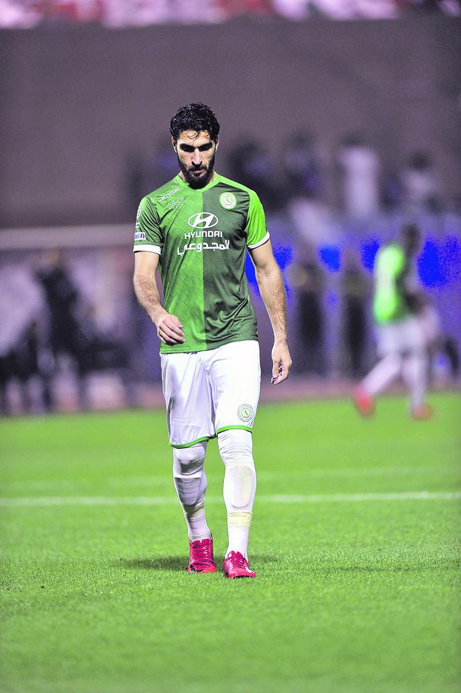 أحمد خلف قائد من طراز خاص