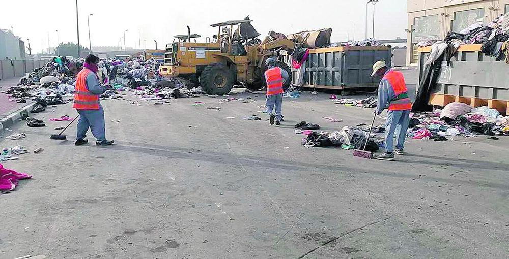 رفع 350 متر مخلفات للبسطات في حراج الدمام