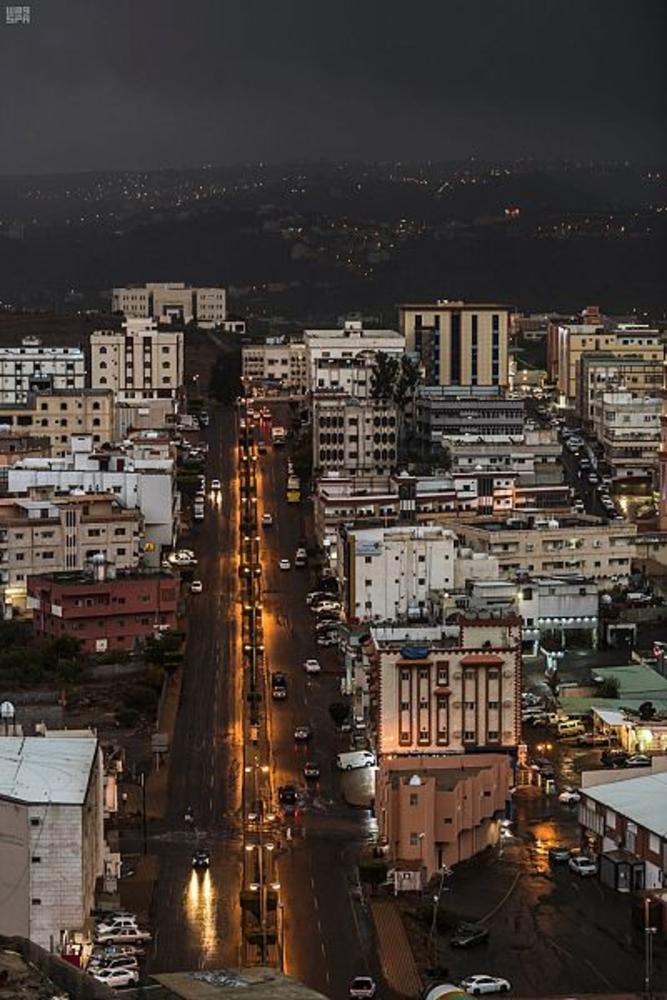هطول أمطارعلى الباحة