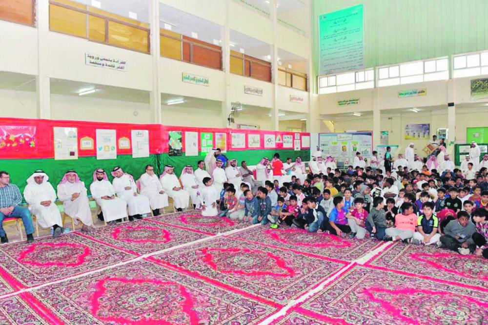 تكريم 60 متفوقًا في ابتدائية القادسية