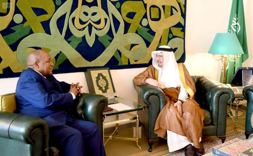 وزير الدولة للشؤون الخارجية يستقبل سفير نامبيا