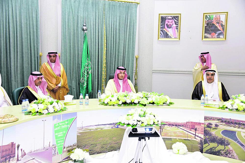 نائب أمير الشرقية يستهل زياراته للمحافظات بالجبيل