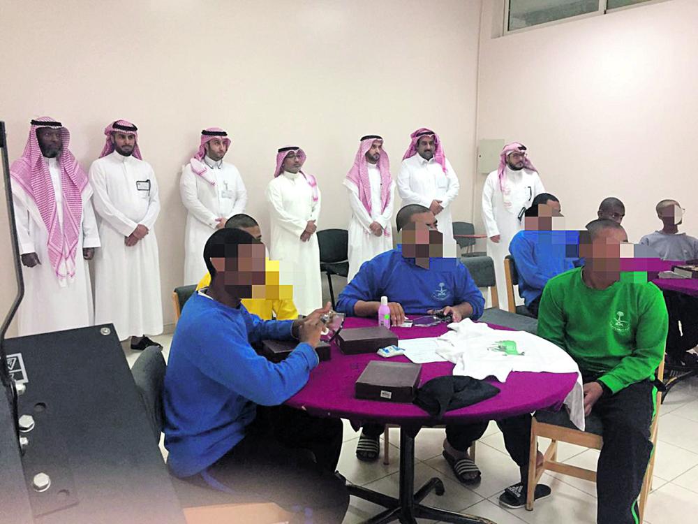الدمام.. 56 طالبًا في «بيدي أصنع مهارة»