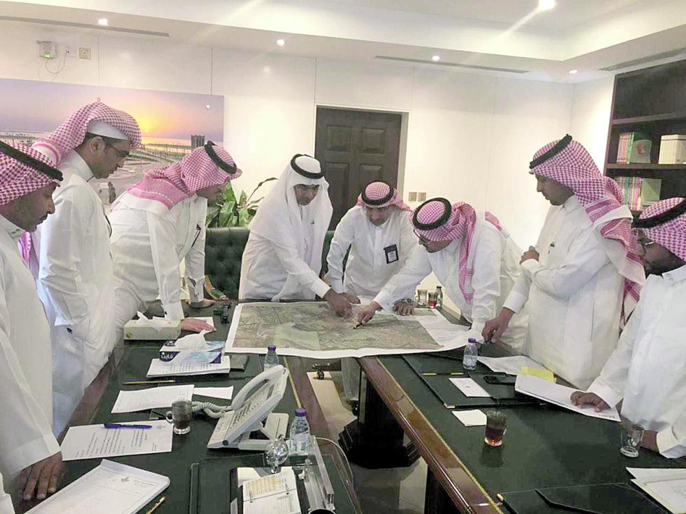 ربط الأحياء المطلة على «دائري الدمام» بطريق «النقل»