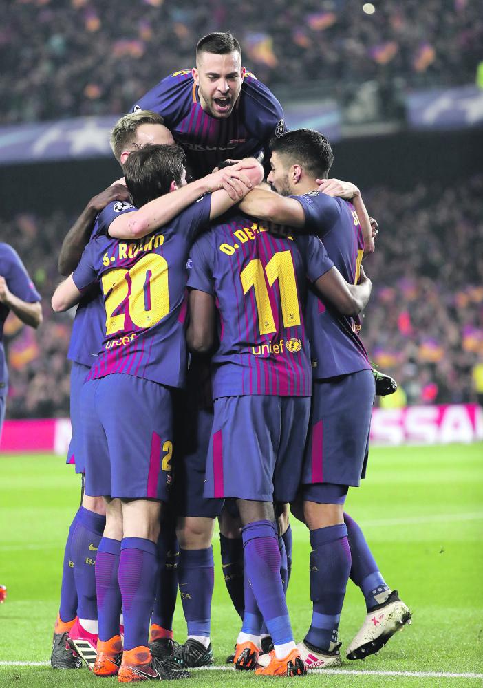 برشلونة يواجه أشبيلية قبل الاختبار القاري أمام روما