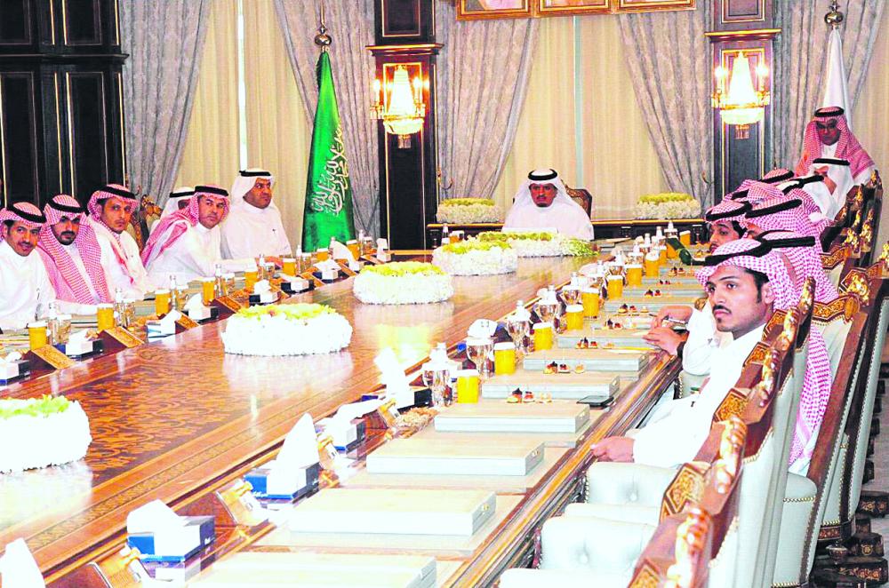 من العاصمة