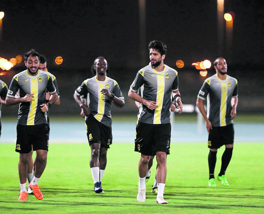 المقيرن يواصل دراسة ملفات الاتحاد