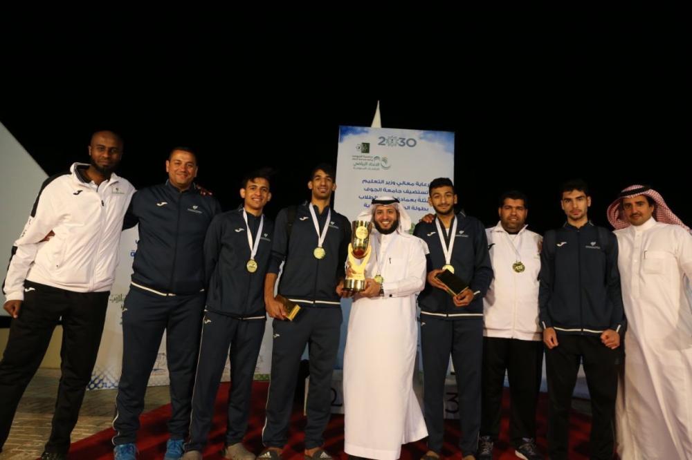 عبدالرحمن الفيصل بطلاً لشاطئية اتحاد الجامعات