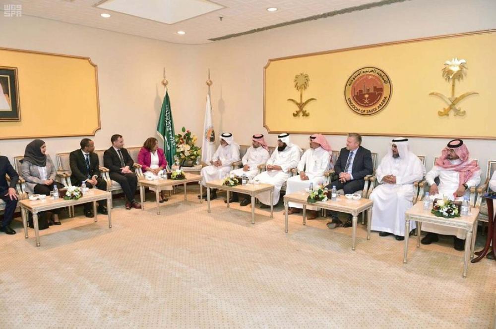 القنصل الأمريكي بالظهران يزور 