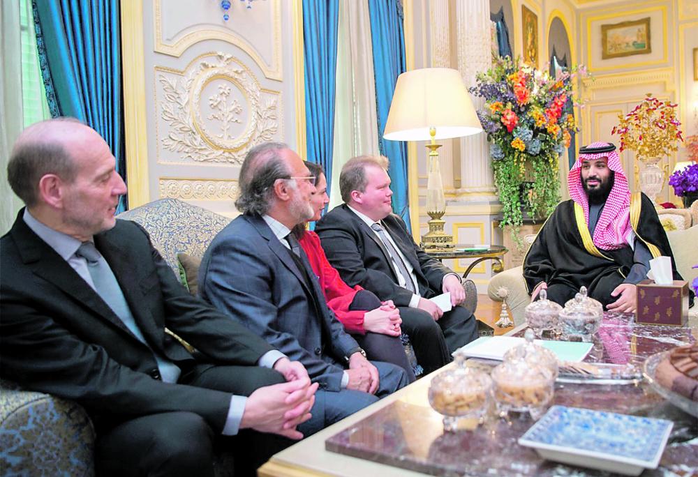 .. ويلتقي نوابًا بالجمعية الوطنية الفرنسية