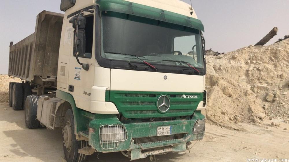القطيف..ضبط ٣٦ شاحنة تسرق الرمال