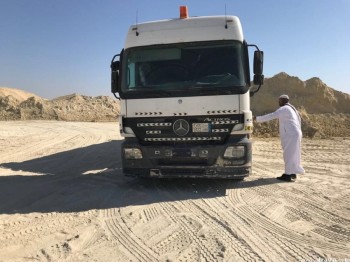 القطيف..ضبط ٣٦ شاحنة تسرق الرمال