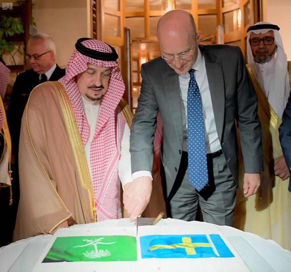 أمير الرياض يحضر حفل سفارة السويد