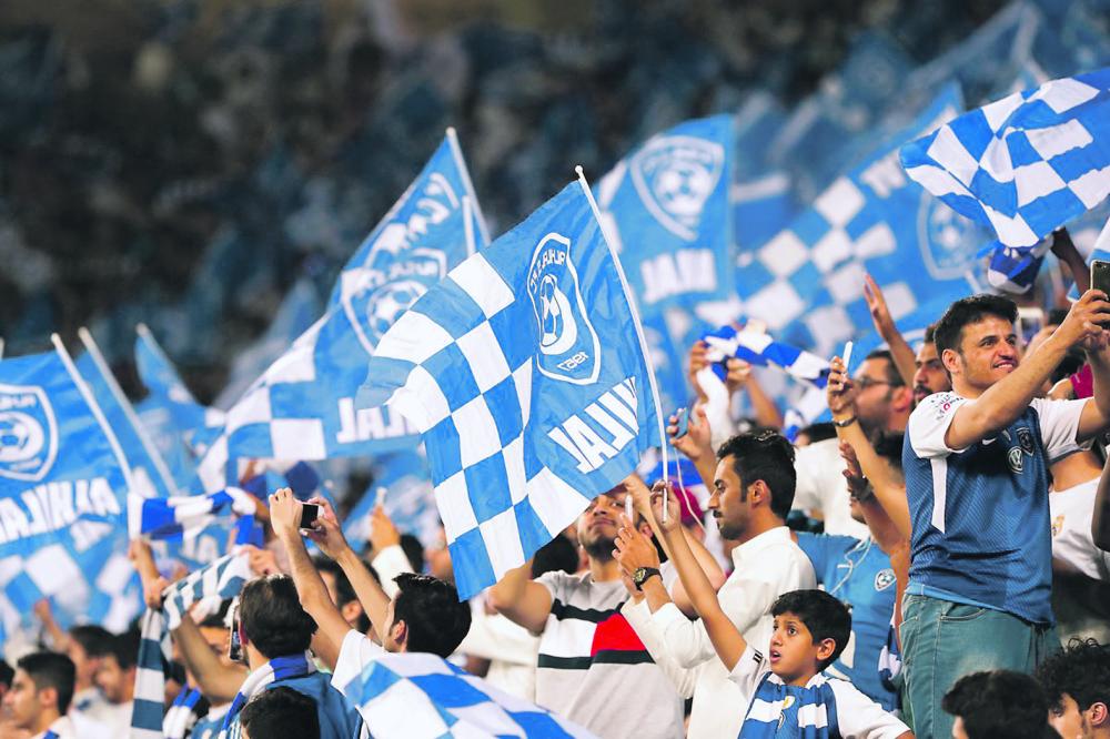 الجماهير الهلالية تعيش ليلة زرقاء