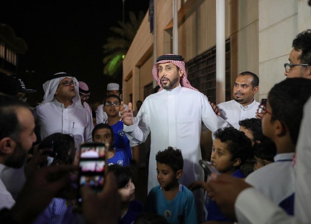 رئيس الهلال الجديد يزور النادي