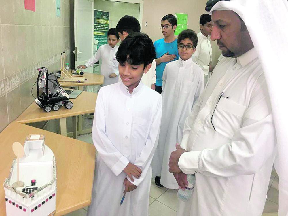 73 مشروعًا فنيًا في معرض الموهوبين بالقطيف