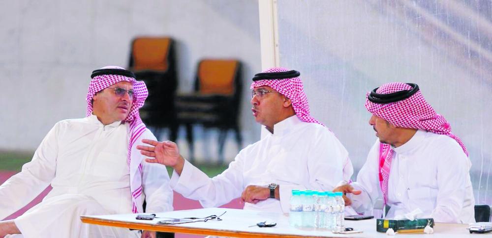 قدامى النهضة يساندون الفريق قبل موقعة النجوم