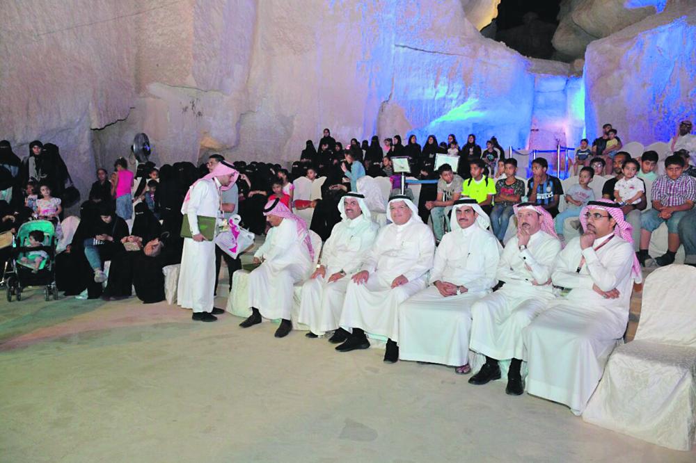 سفوح جبل القارة تودع زوار «أحساؤنا جميلة»