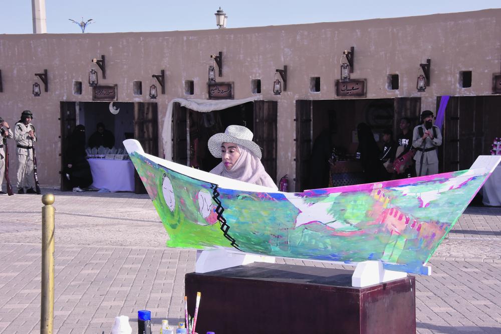 «الساحل الشرقي».. فنون راقية ومزج الأصالة بالحداثة