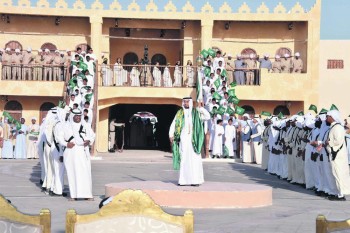 «الساحل الشرقي».. فنون راقية ومزج الأصالة بالحداثة