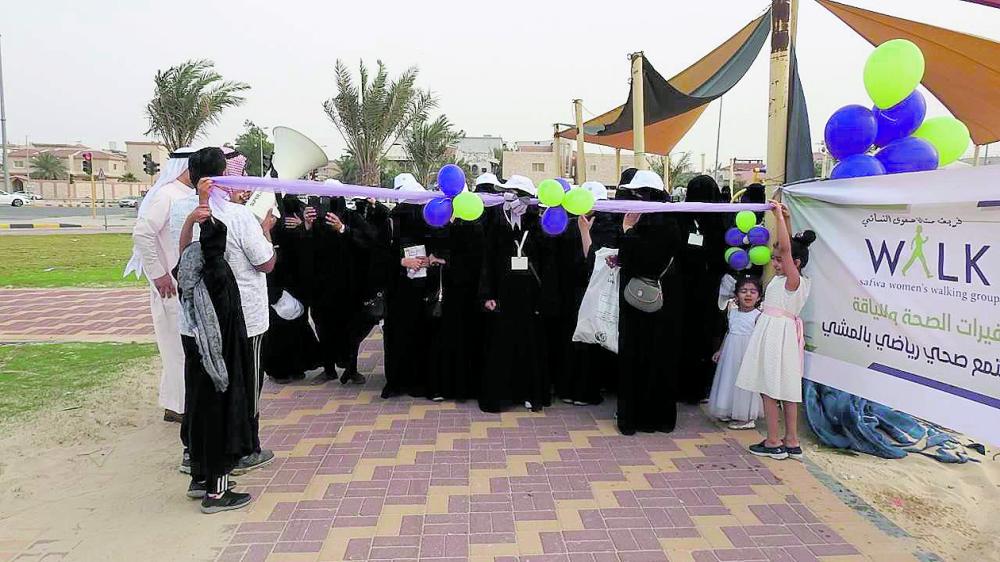 400 سيدة يشاركن في ماراثون المشي بصفوى
