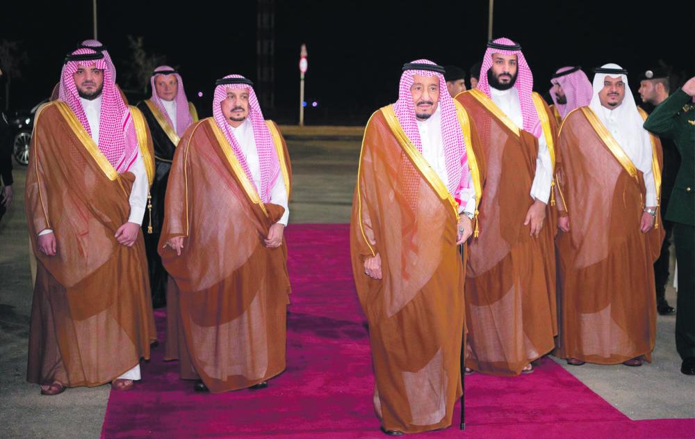 خادم الحرمين الشريفين يضع حجر الأساس لمشروع القدية
