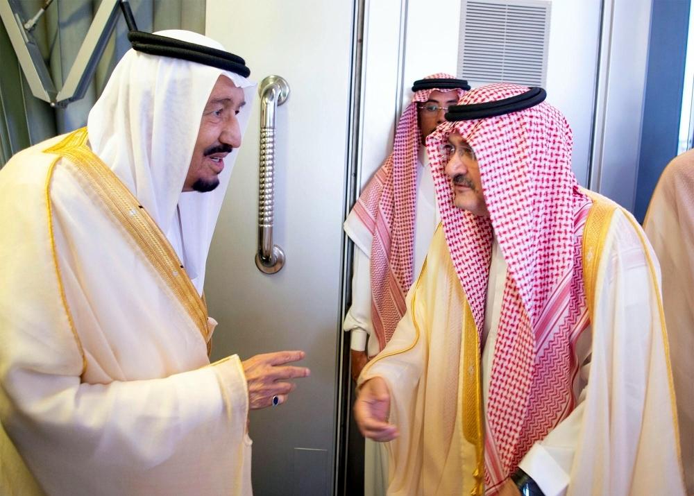 خادم الحرمين الشريفين يصل جدة قادماً من الرياض