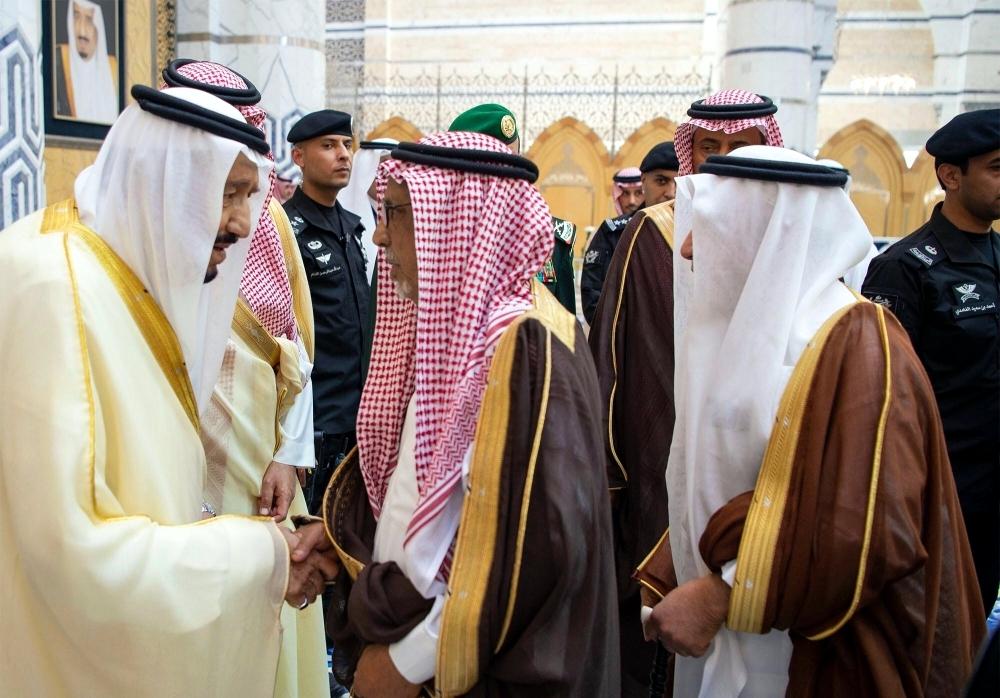خادم الحرمين الشريفين يصل جدة