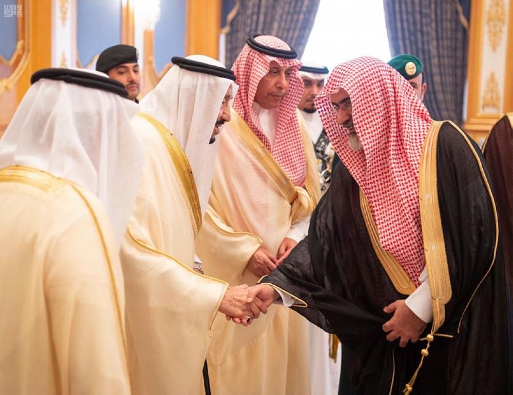 خادم الحرمين الشريفين يصل جدة