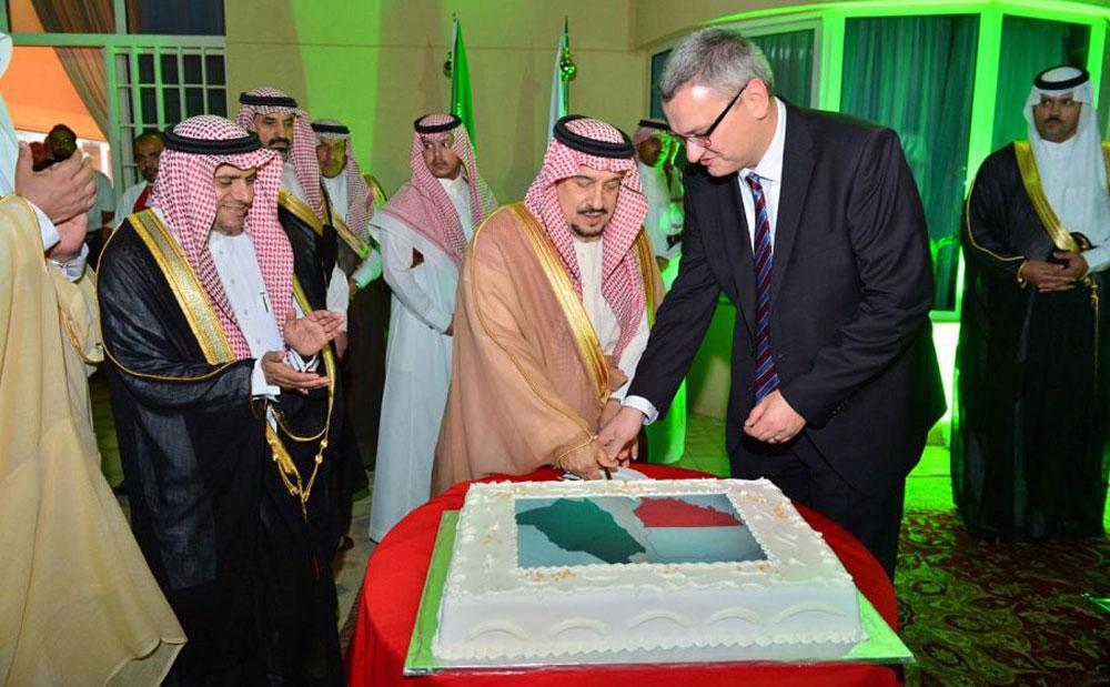 أمير الرياض يحضر حفل سفارة بولندا