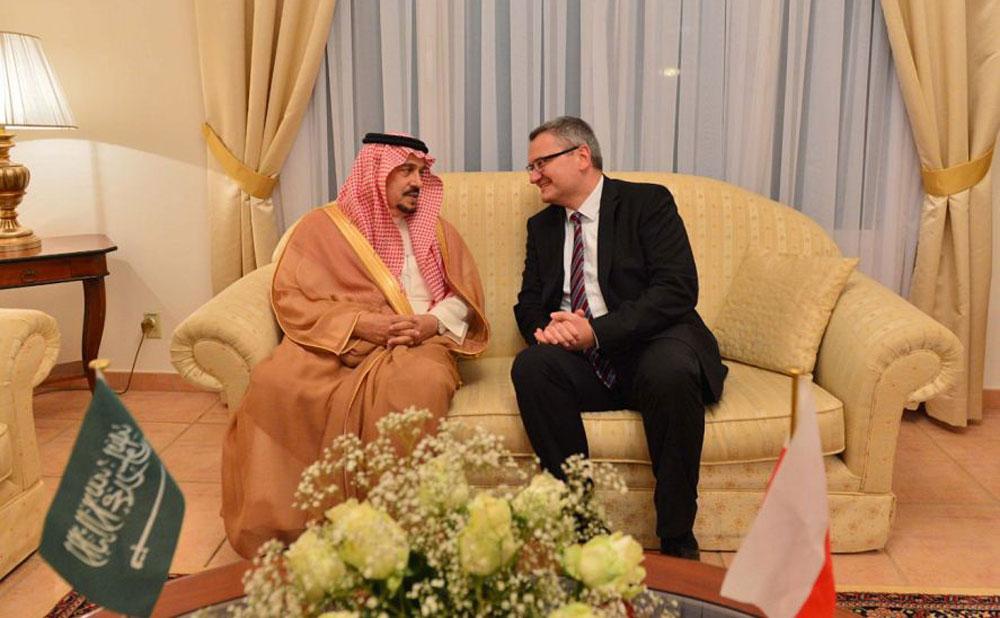 أمير الرياض يحضر حفل سفارة بولندا
