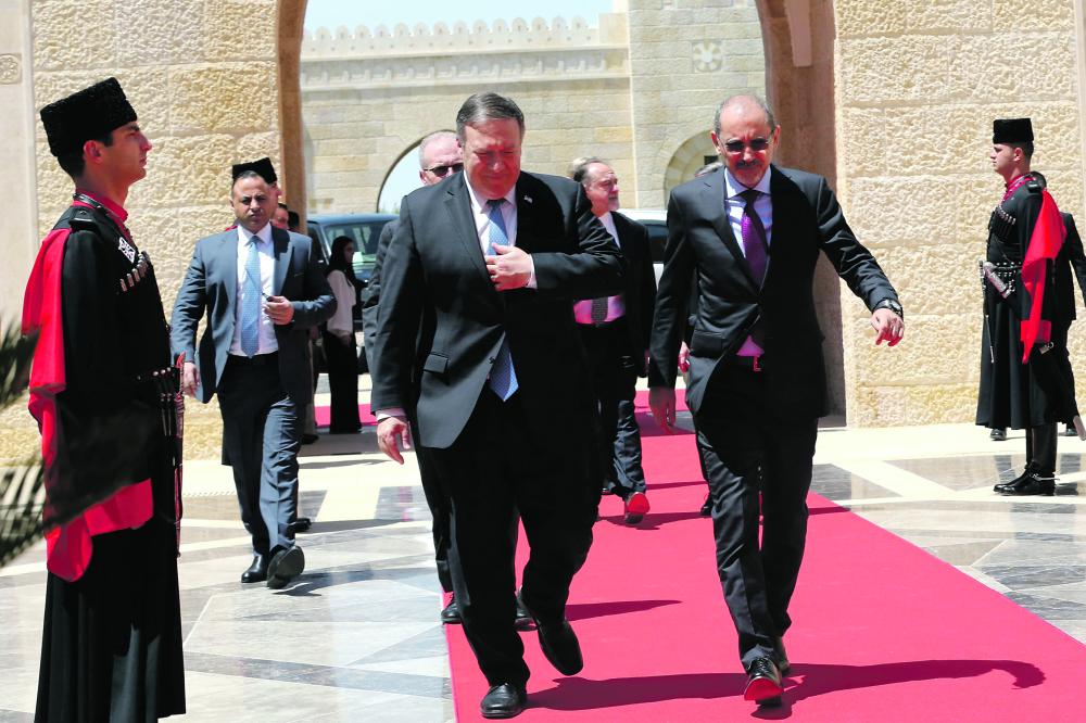 بومبيو بالشرق الأوسط تؤكد على مجابهة إيران