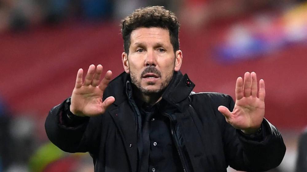 'الويفا ' يوقف سيميوني أربع مباريات