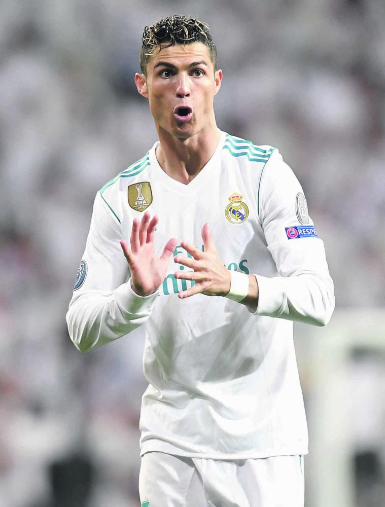 ريال مدريد يسعى إلى تعكير موسم برشلونة