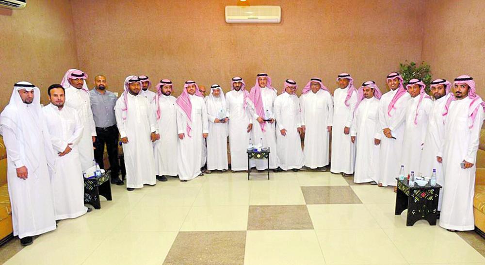تكريم محالين للتقاعد بمطار الدمام