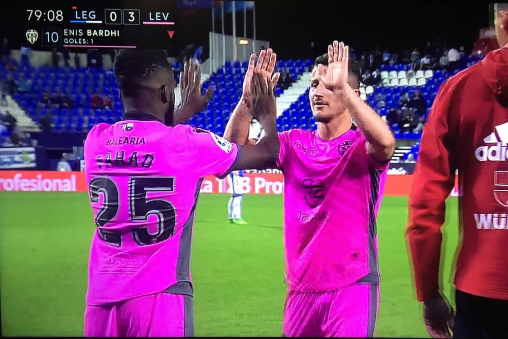 لحظة دخول اللاعب السعودي فهد المولد في أول مشاركة له مع فريقه ليفانتي الاسباني