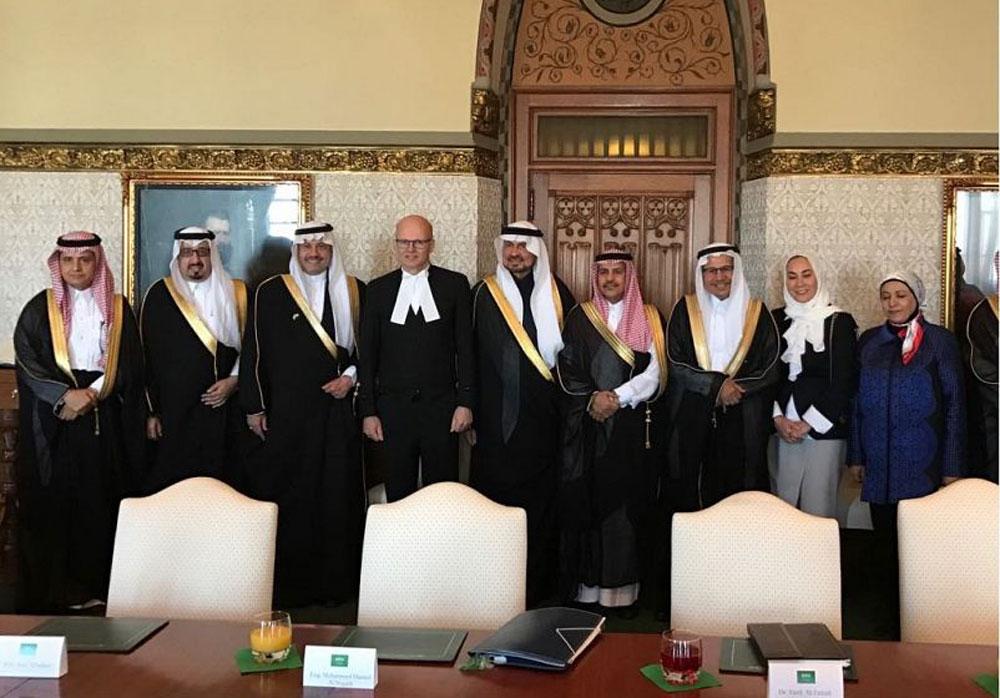 سفير المملكة يلتقي رئيس العموم الكندي
