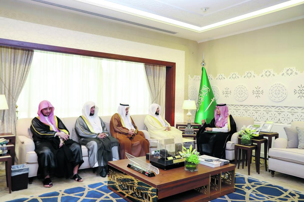 نائب أمير الشرقية يشيد بجهود القائمين على المبادرة