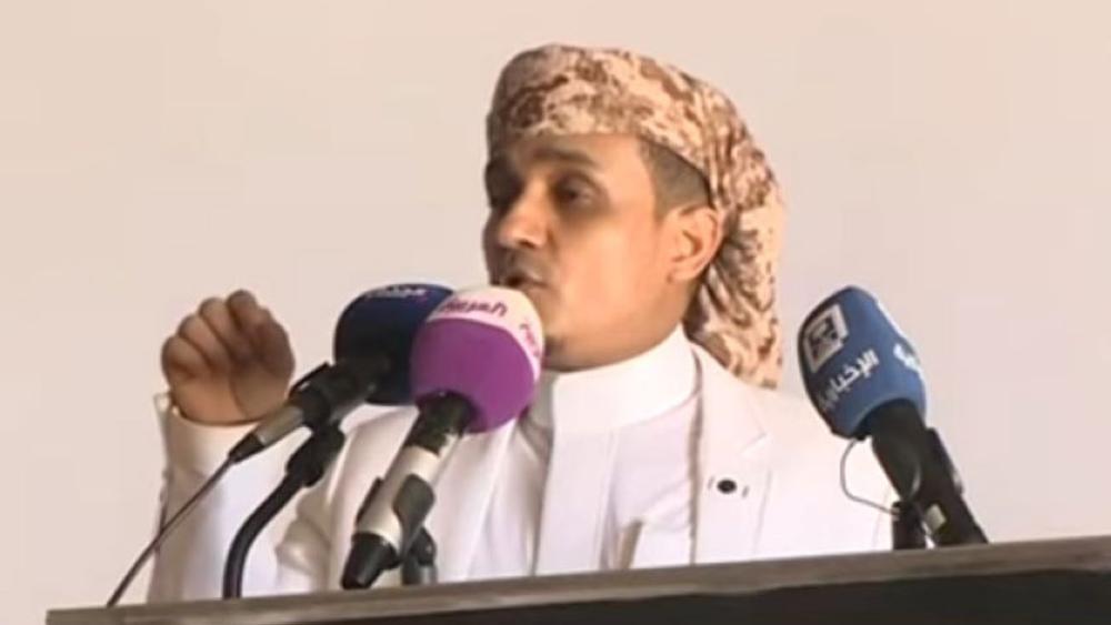 من قلب صعدة.. الشاعر ناصر العشاري يطلق «كلمات مسلحة» 