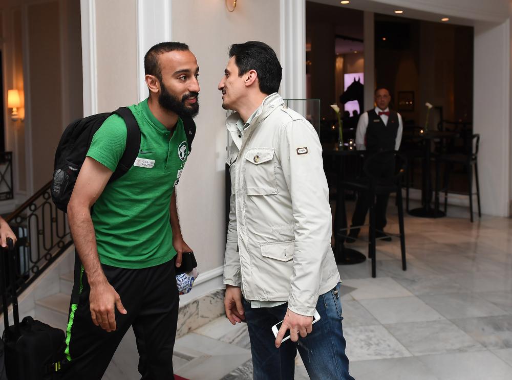 الأخضر يصل إشبيلية لمواجهة منتخب اليونان