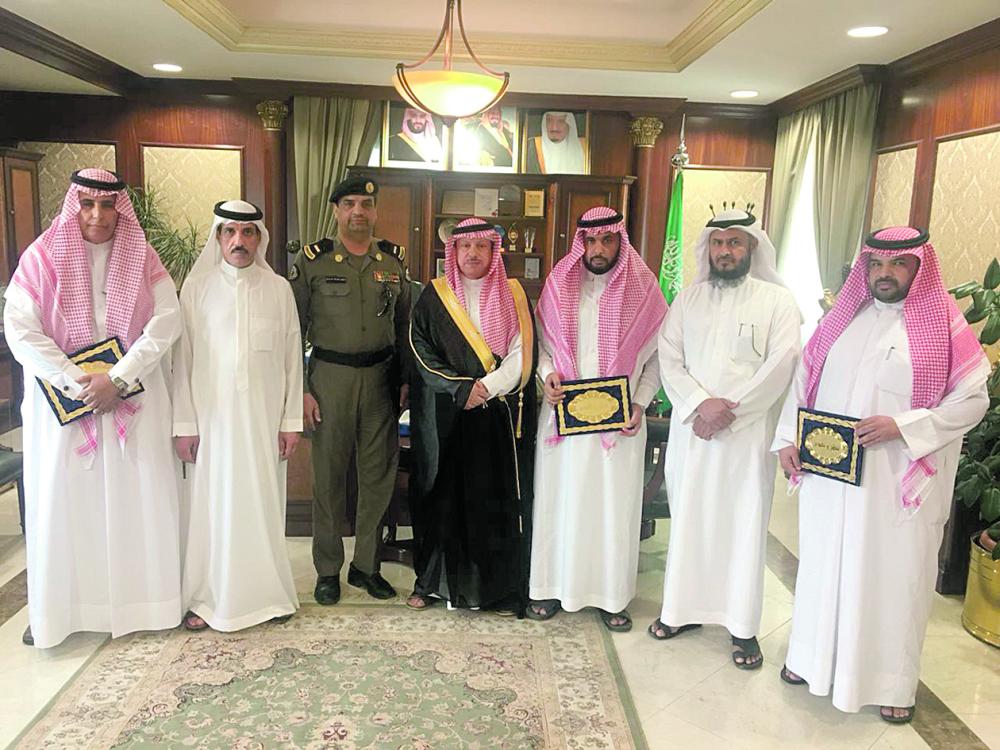 محافظ الخفجي يكرّم المتميزين