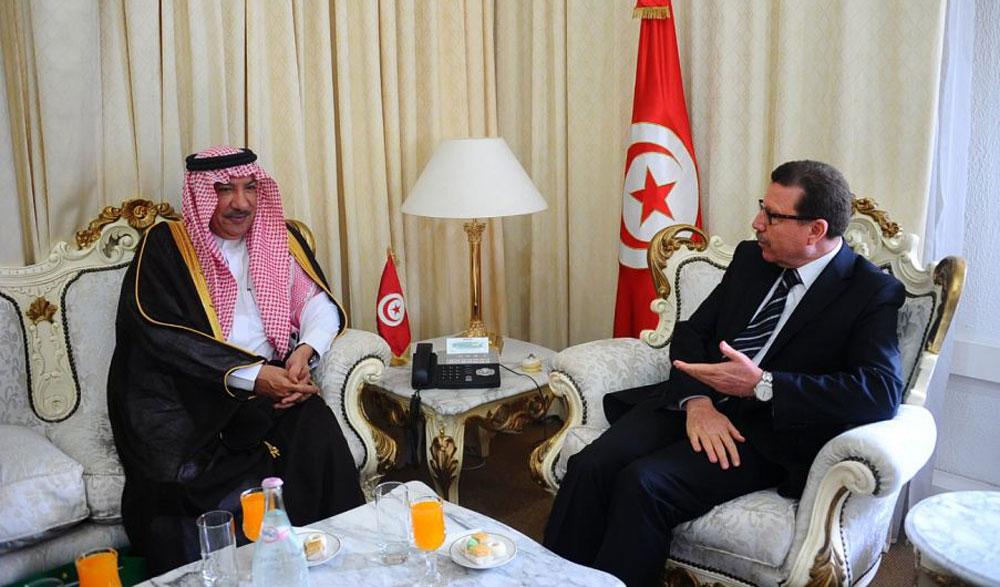 المملكة تسلم تونس 2000 نسخة من المصحف 