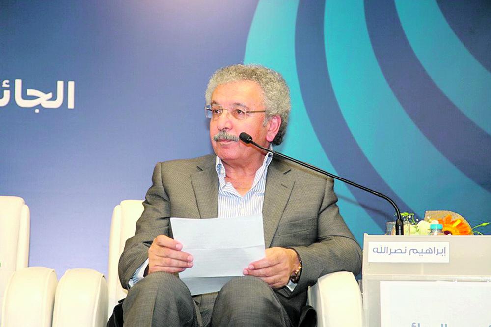 أدباء يحتفون بالفائز بـ«بوكر» الرواية العالمية